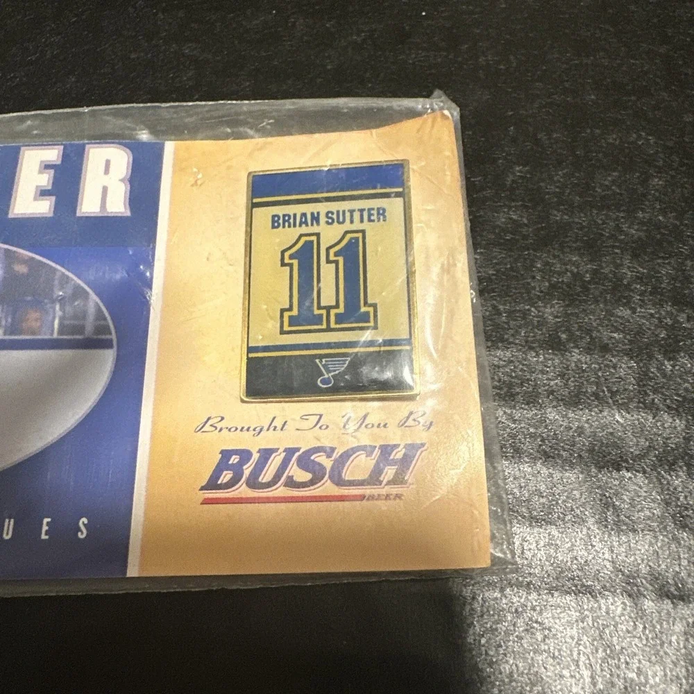 St. Louis Blues #11 Brian‎ Sutter NHL Hockey Pin Rare Sealed SGA